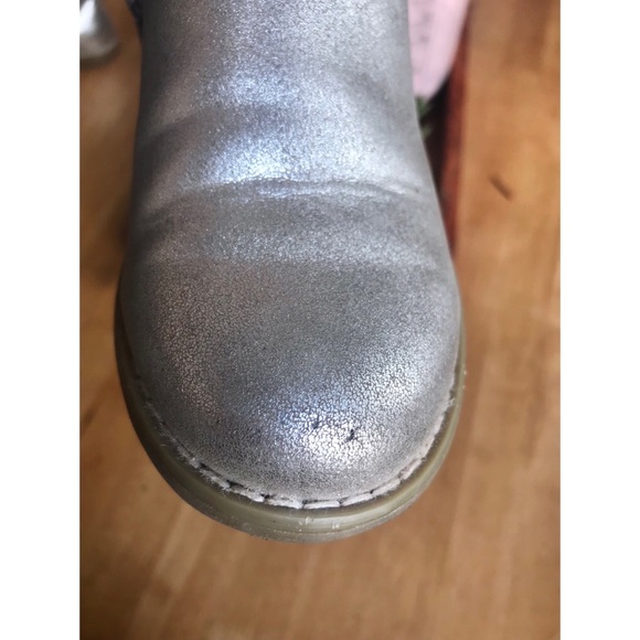 GAP | Girls Silver Chelsea Boot - Picture 7 of 8